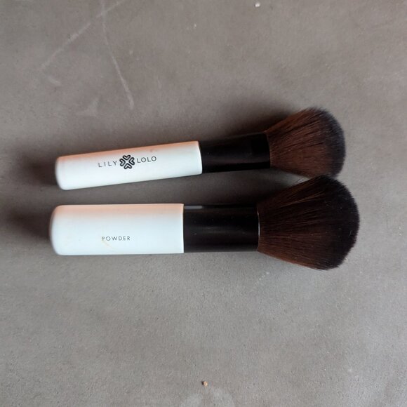 Lily Lolo Brush Travel Set: Blush & Powder Brushes - Picture 1 of 14